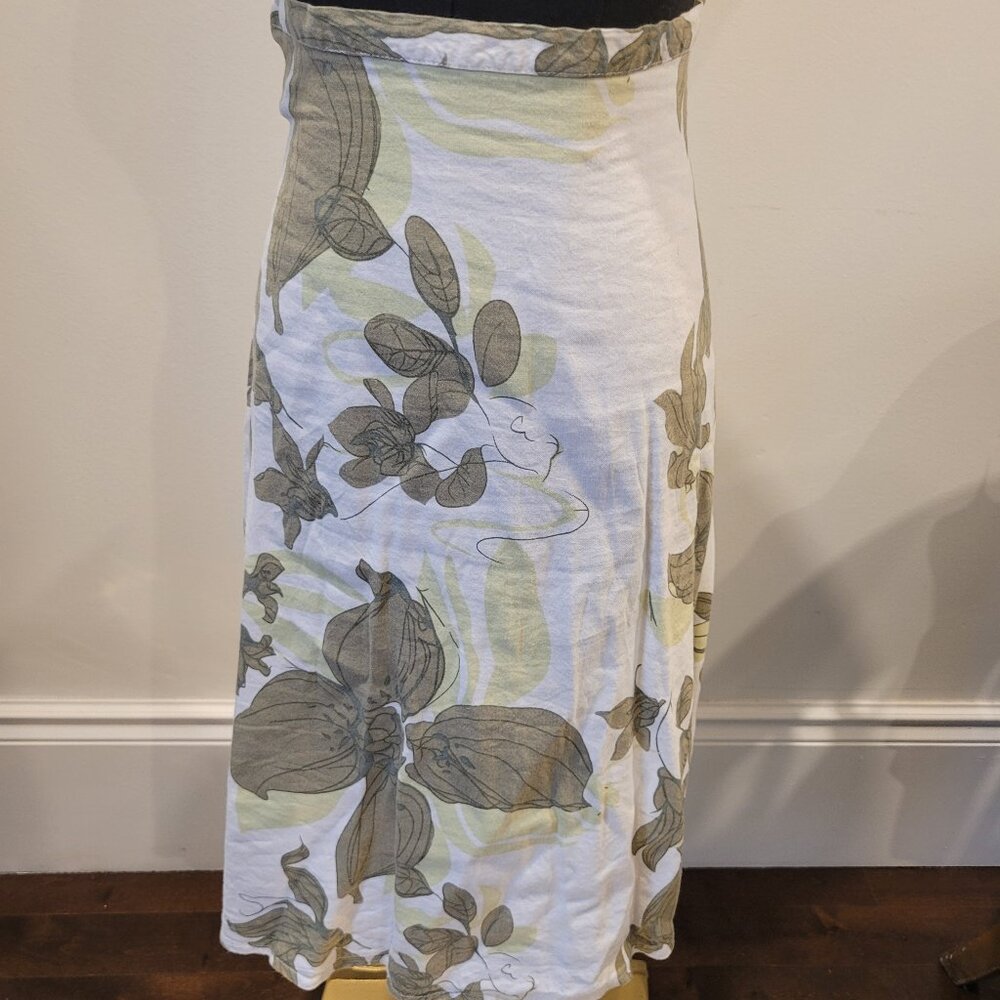 Pretty Floral Midi Skirt - Medium
